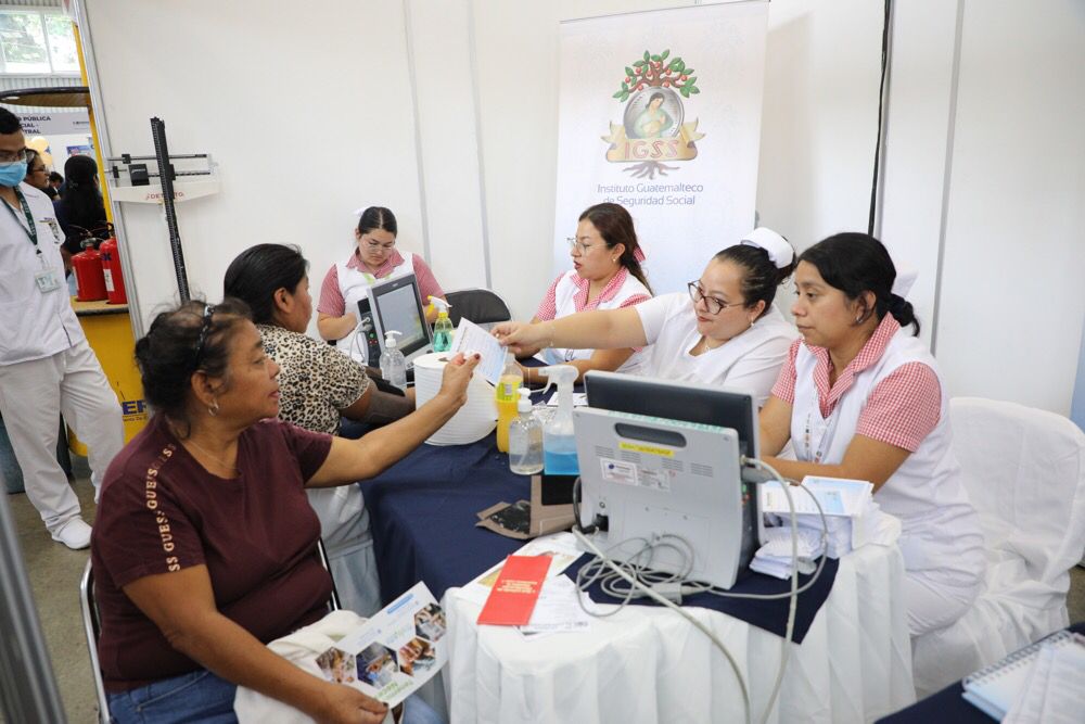 Cerca de mil 500 atenciones fueron brindadas durante una jornada de salud del IGSS
