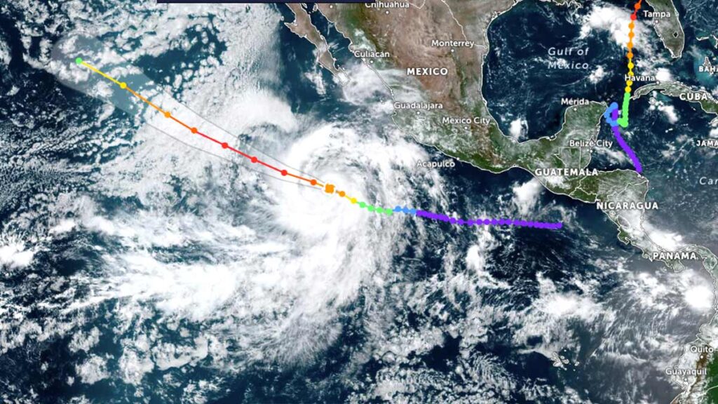 Huracán Jova crece a categoría 5 y causa lluvias en el Pacífico mexicano