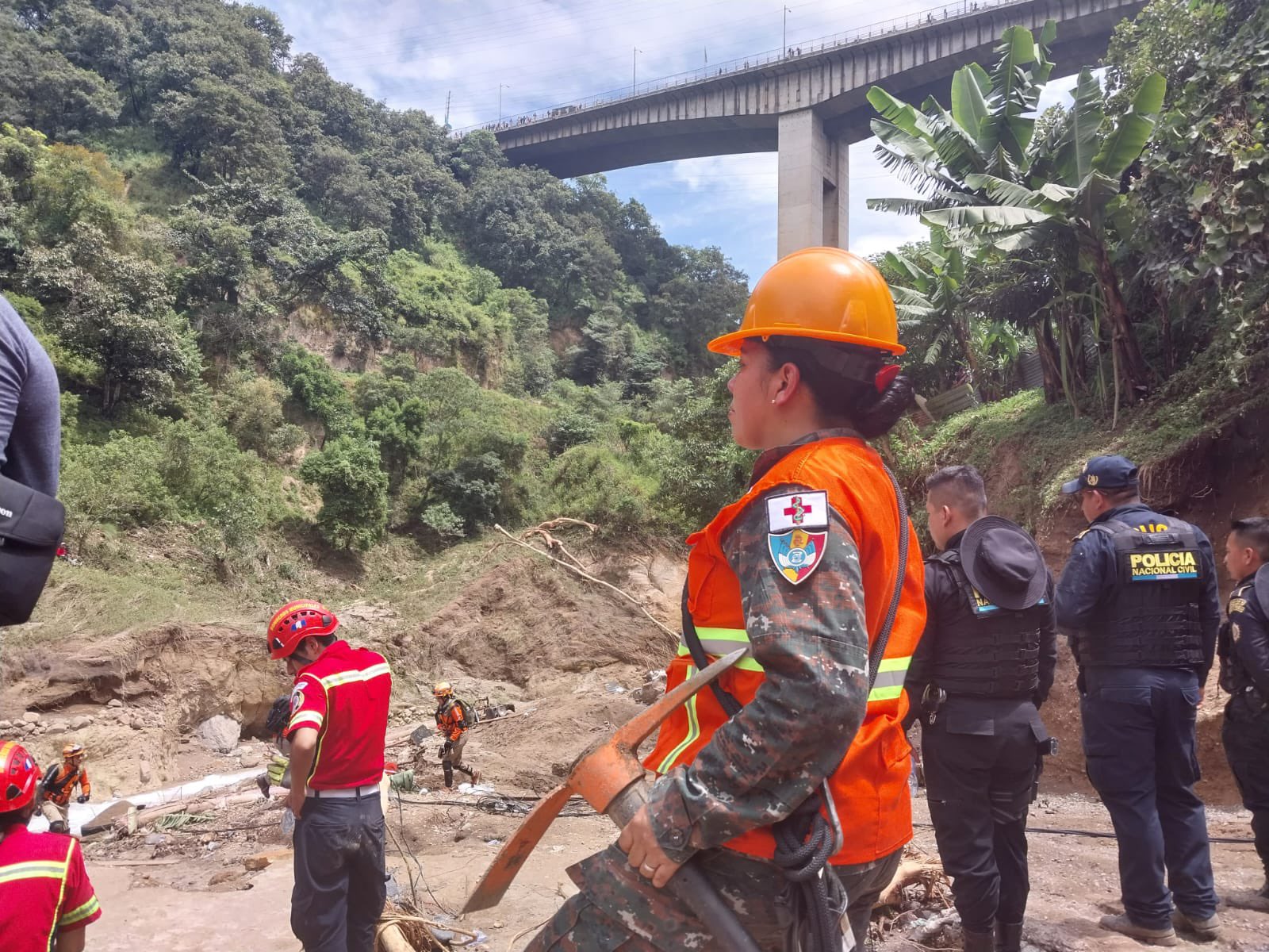 Más de 200 elementos de primera respuesta fueron desplegados en el asentamiento Dios es Fiel