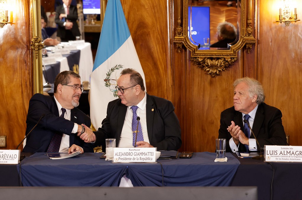 Autoridades llevan a cabo primera reunión para dar inicio con el proceso de transición