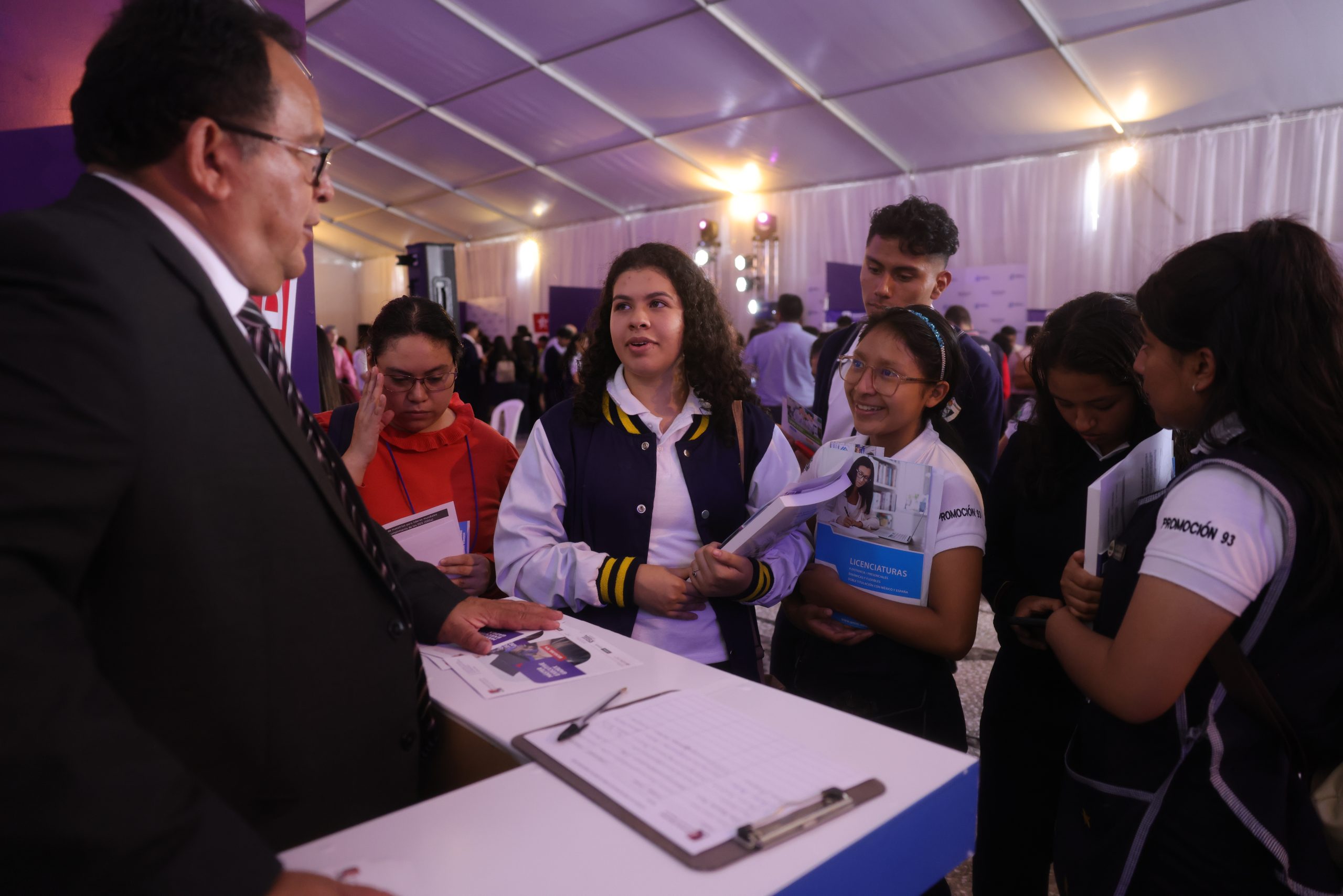Expo Becas Tour muestra mayor interés en licenciaturas y cursos libres