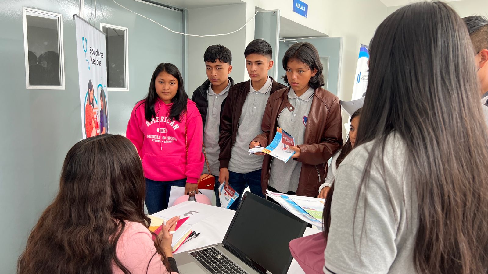 Por segundo día, huehuetecos participan en Feria Nacional del Empleo