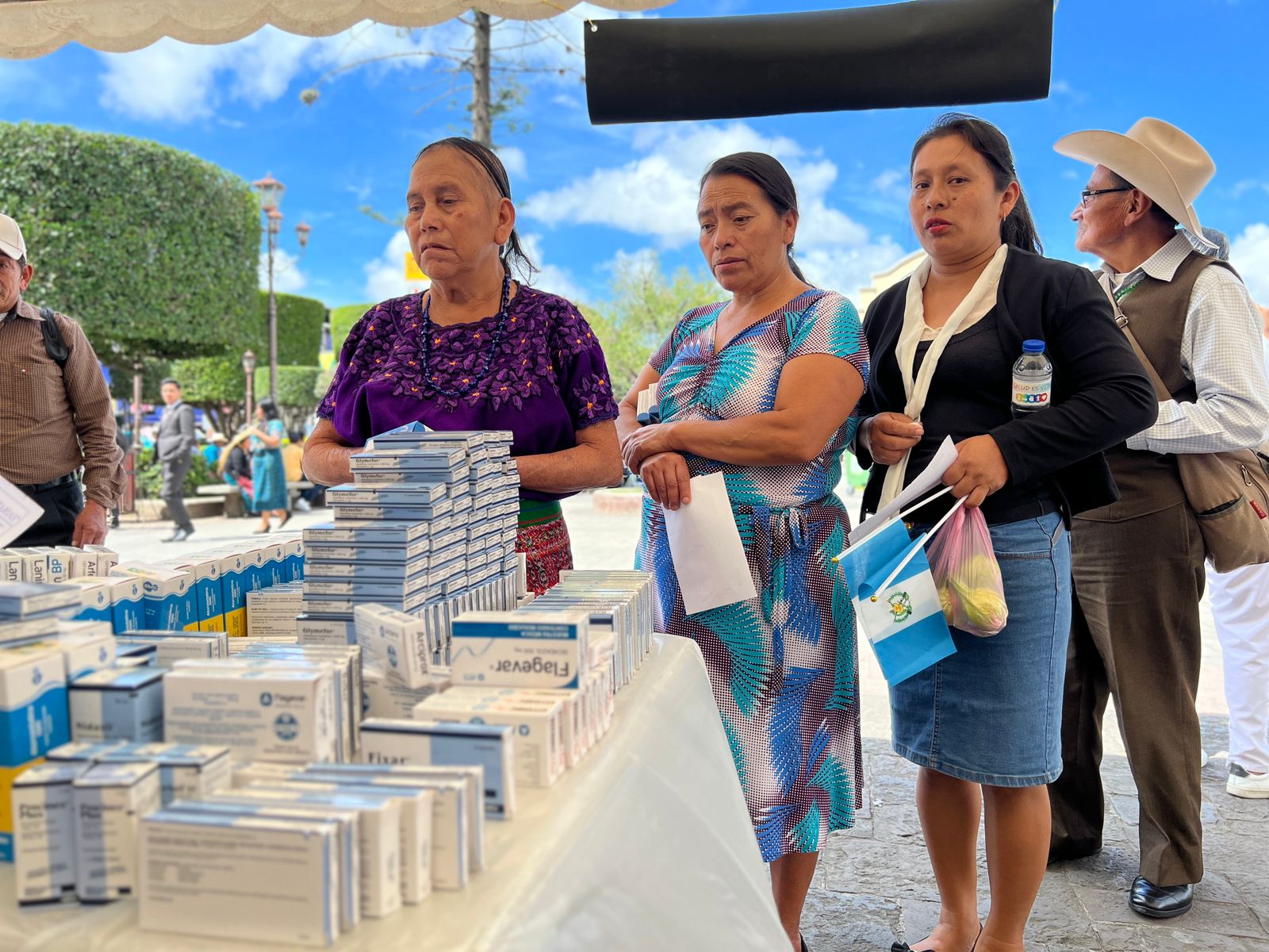 Universitarios realizan jornada integral de Salud