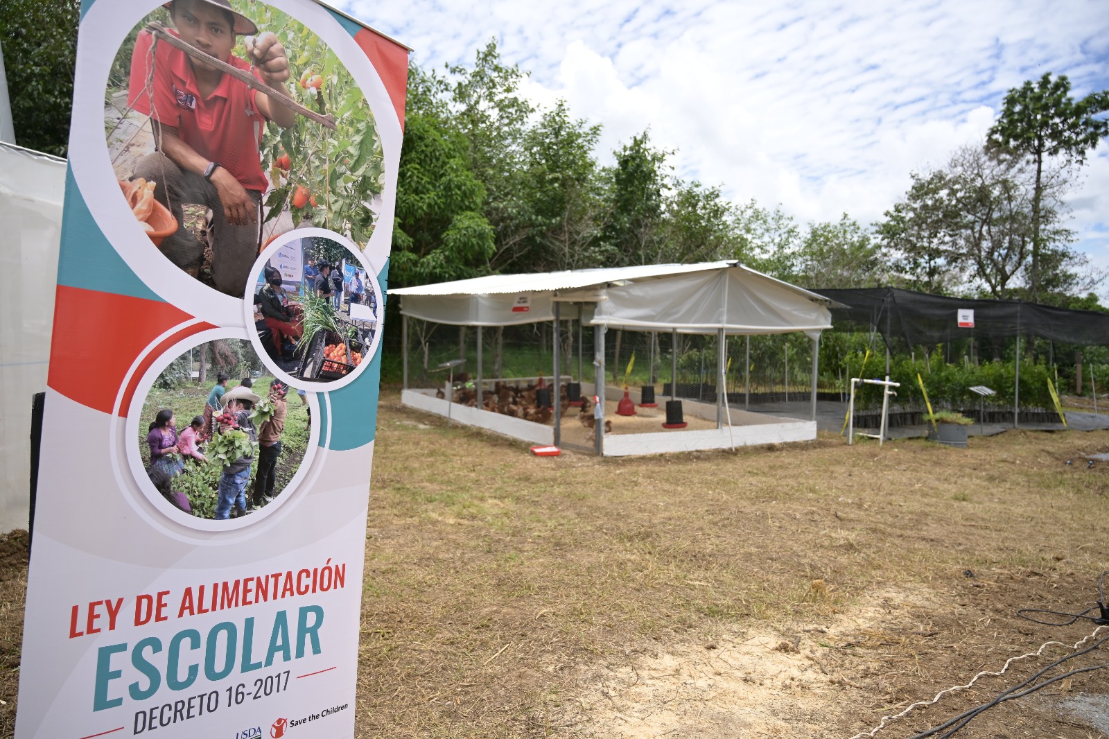 Recientemente autoridades de educación y agricultura abrieron dos ETCAE en Quiché. /Foto: Álvaro Interiano