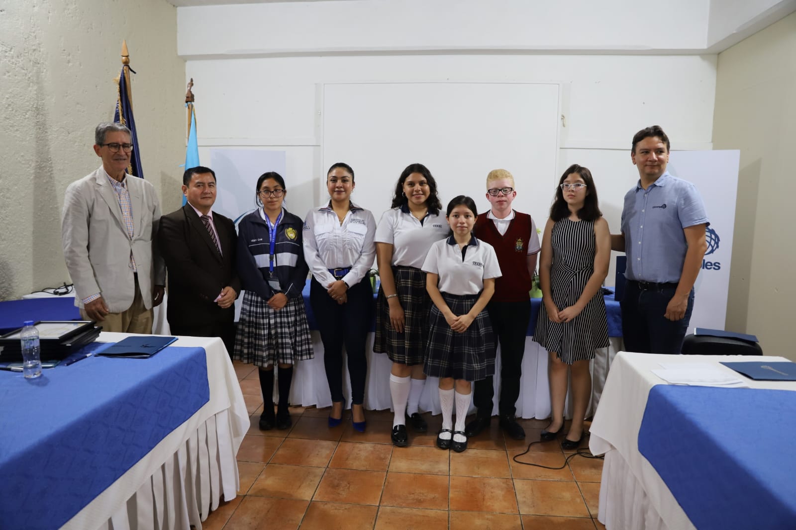 Juramentan y presentan a finalistas para etapa de Olimpiada Nacional de Ciencias en Alta Verapaz
