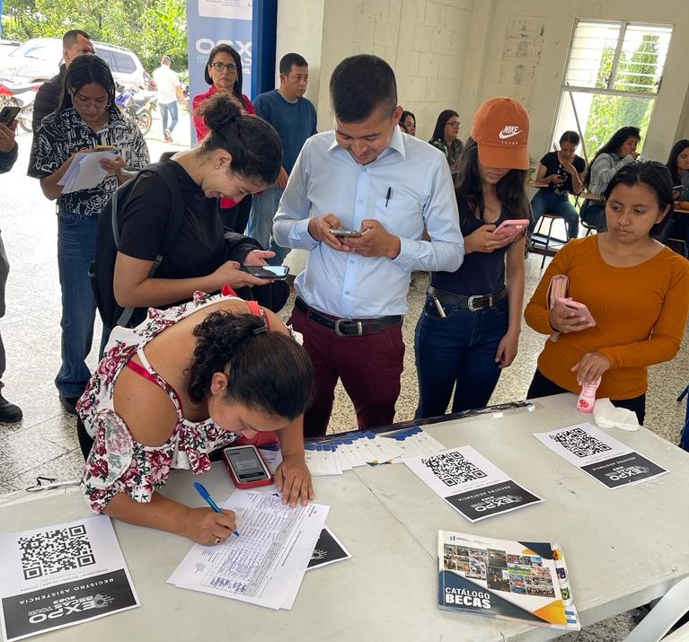Expo Becas Tour 2023 llega a Jalapa