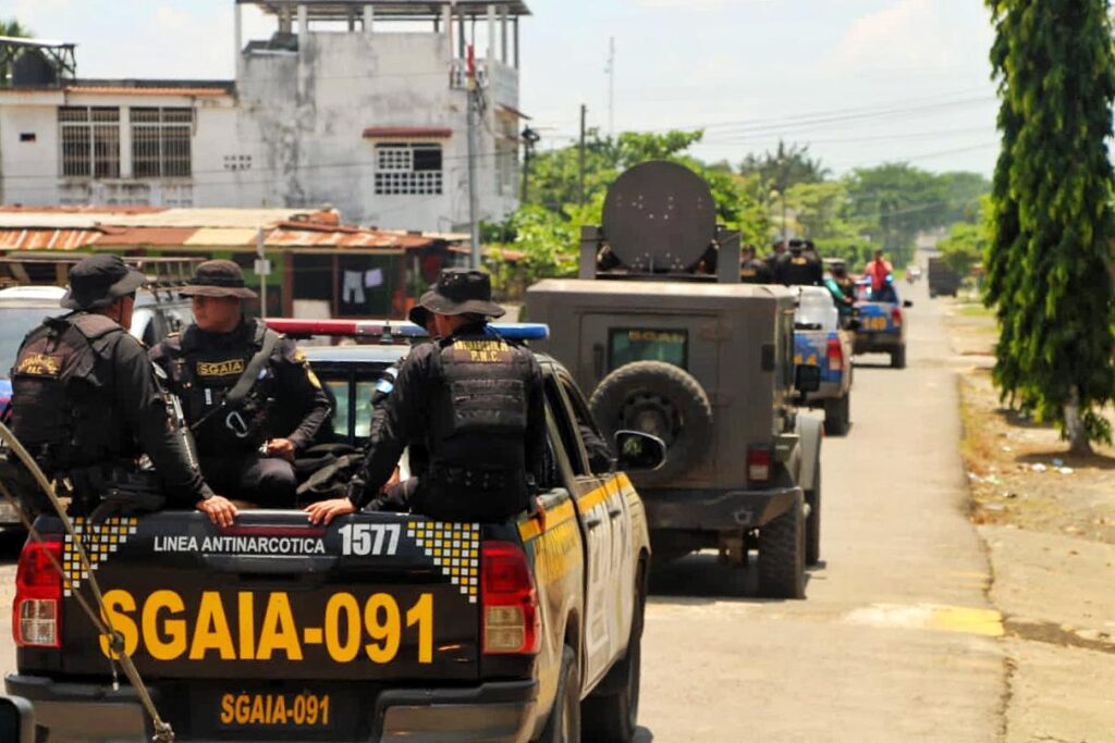 Continúan operativos de seguridad en zona fronteriza con México
