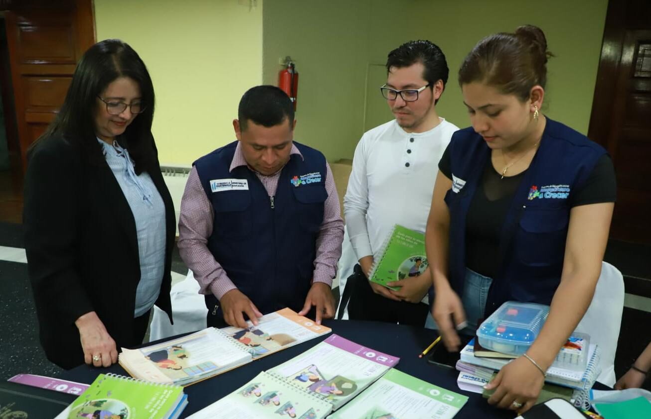 Promueven la cobertura del programa Acompáñame a Crecer. /Foto: Mineduc