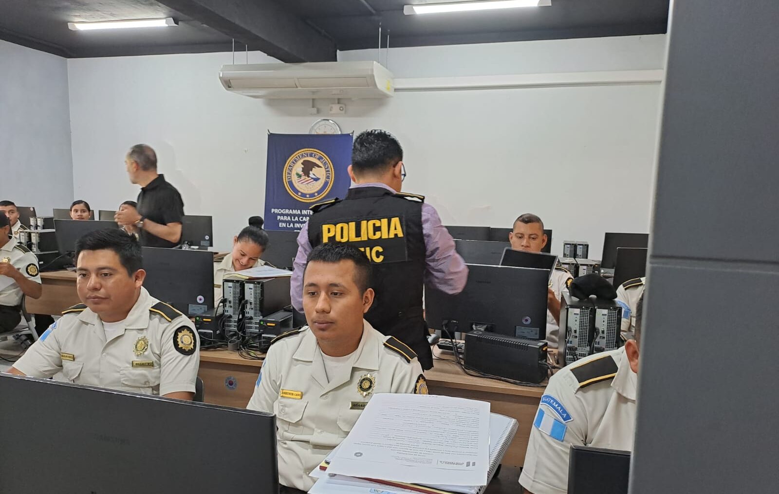 Investigadores de la DEIC inician curso de interpretación criminal