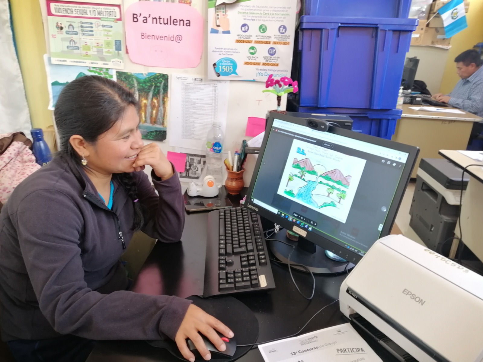 Desarrollan proceso de selección de dibujos del concurso Que Vivan Nuestros Lagos de Guatemala