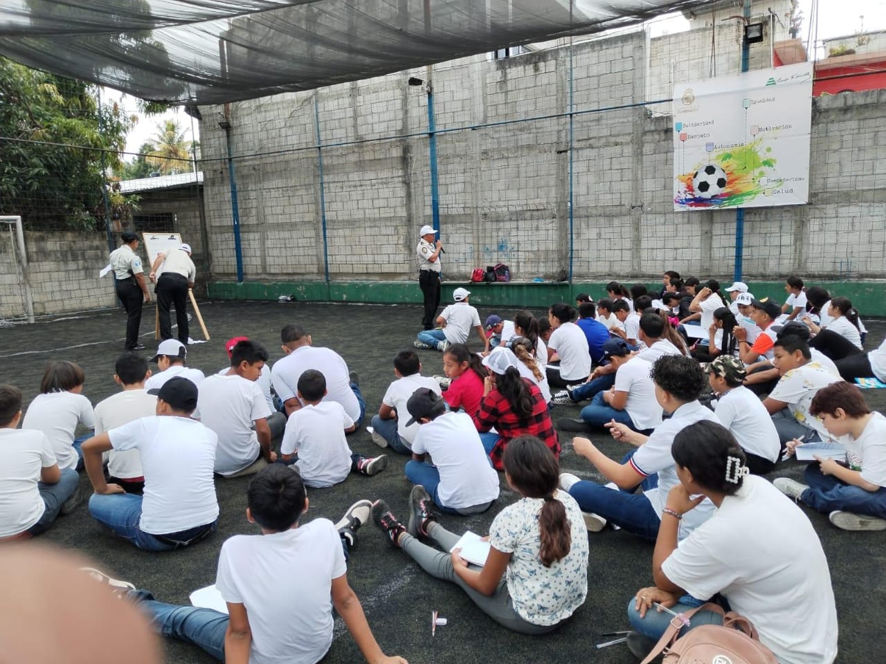 PNC se acerca a niños y adolescentes con programa Exploradores Policiales