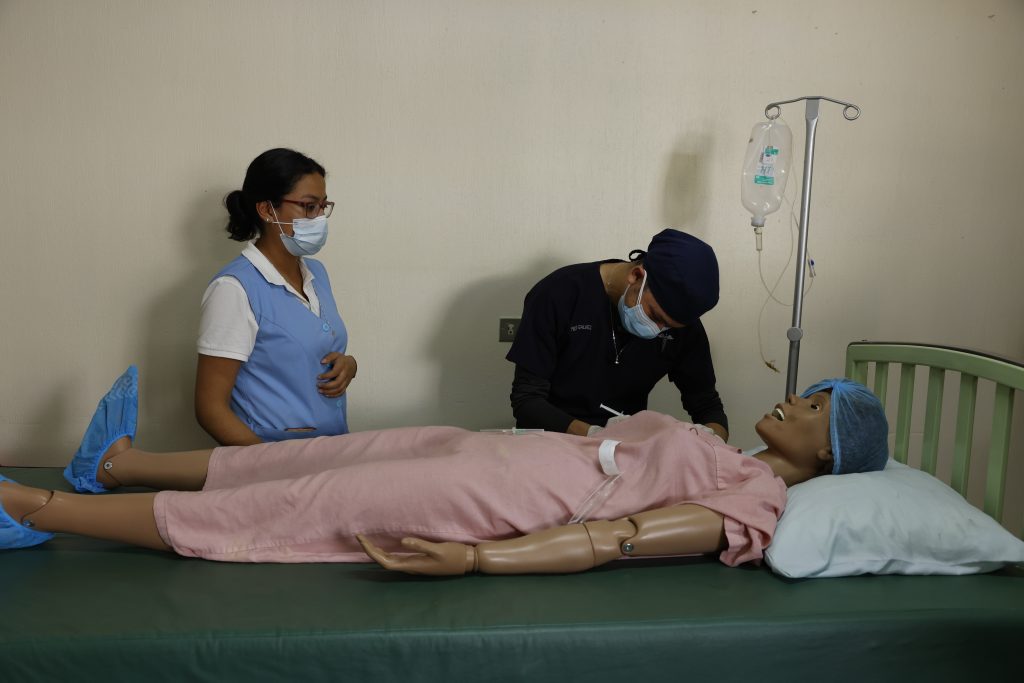 Ministerio de Salud ha capacitado a auxiliares de enfermería de más de mil comunidades