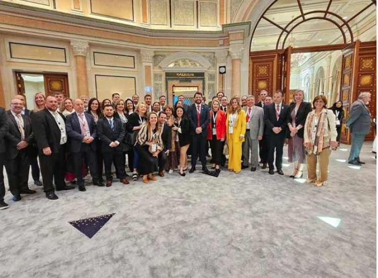 Guatemala fortalece servicios postales en congreso internacional en Riyadh