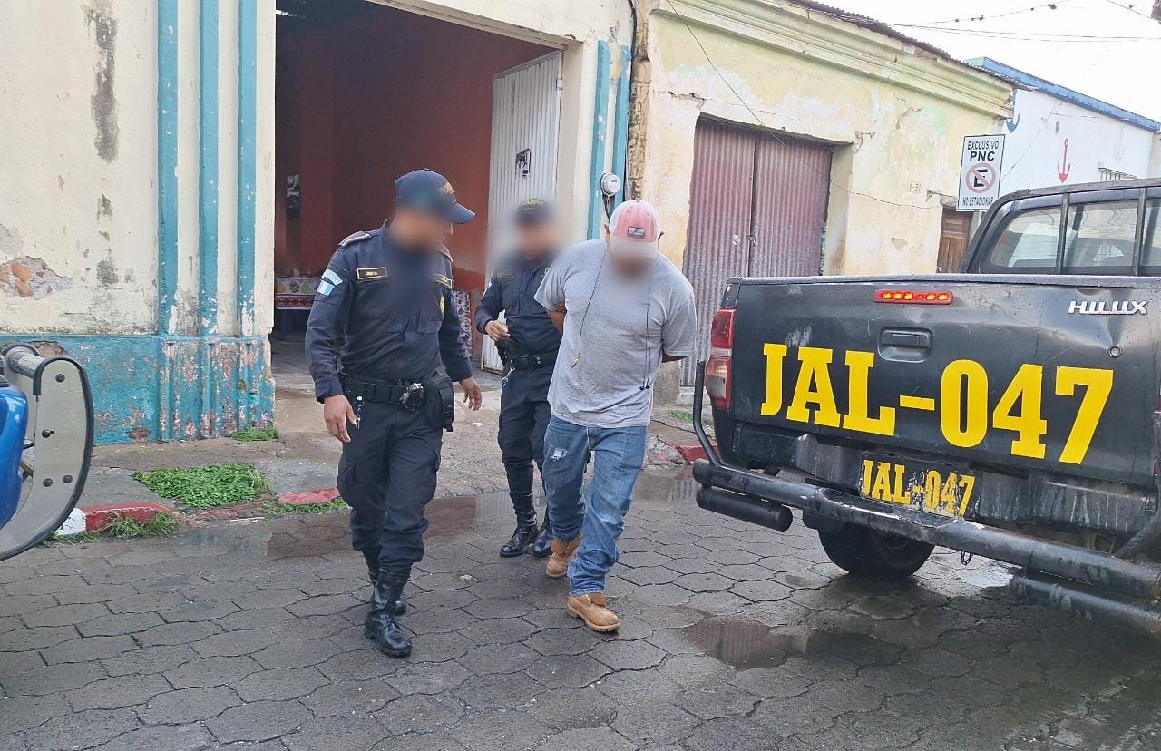 Detienen a individuo por agresión y disparos en la zona 2 de Jalapa