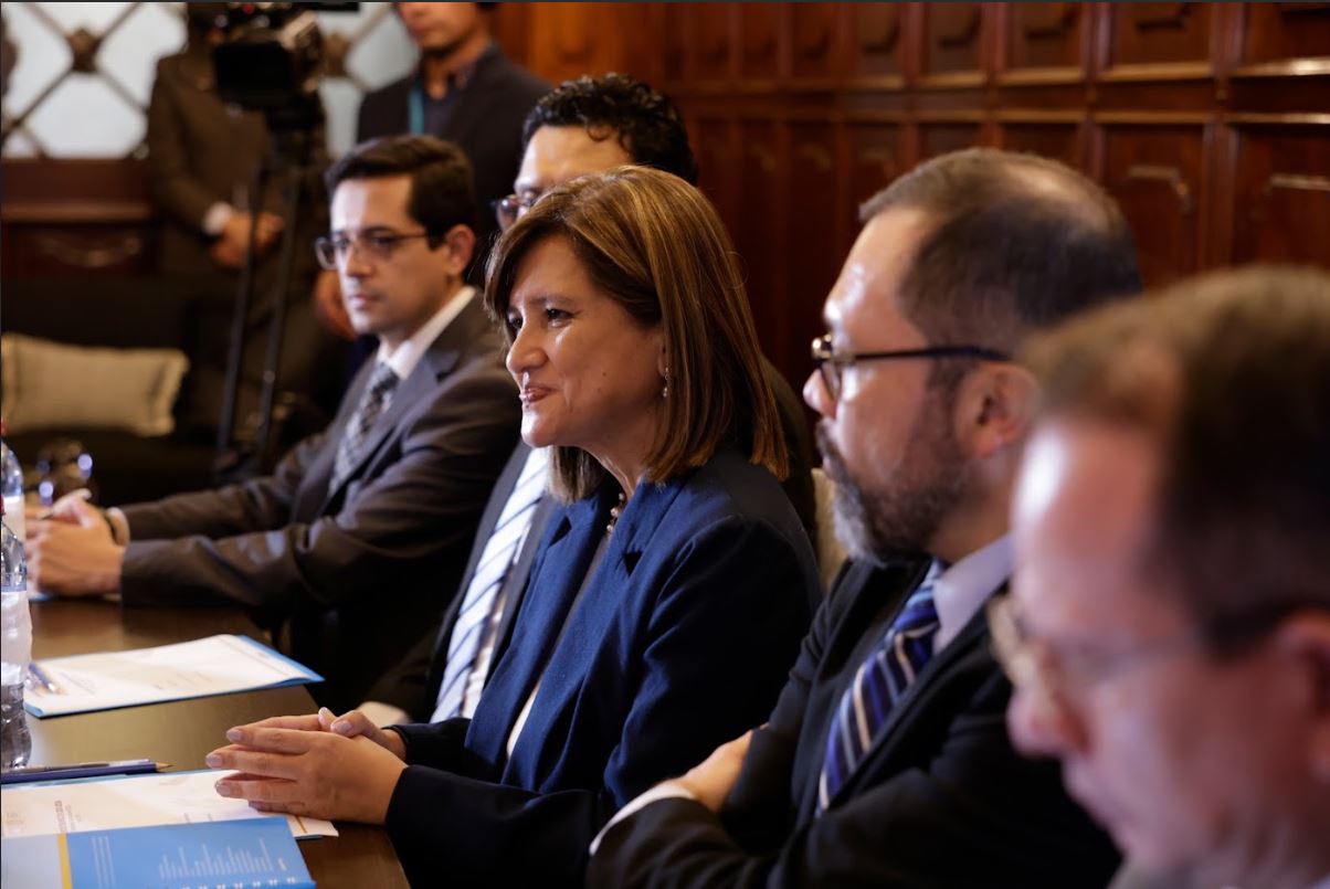 Gobierno reitera voluntad con el proceso de transición
