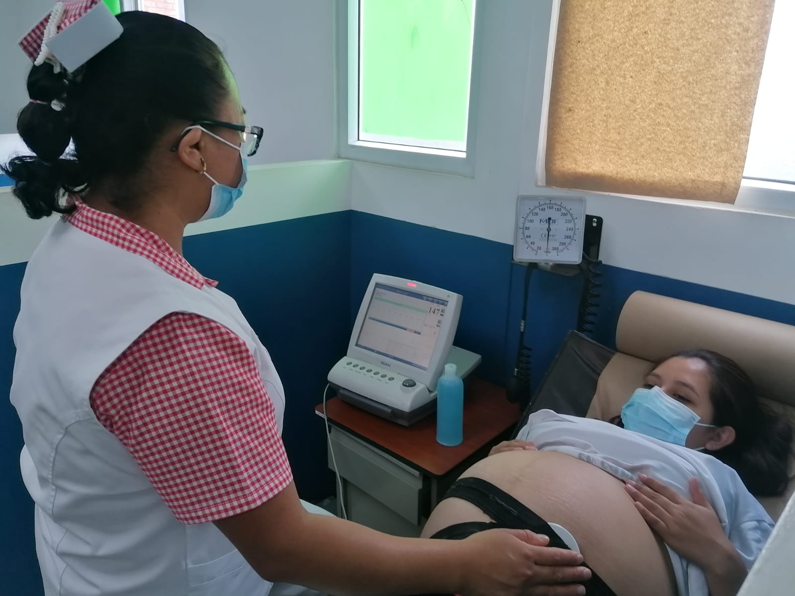 IGSS continuará atendiendo las 24 horas a mujeres en gestación.