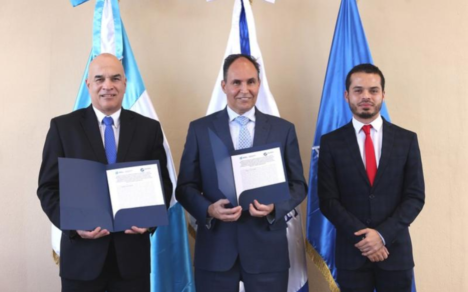 Presentación de la adenda del convenio de cooperación entre Agexport y GAE: / Foto: Comisión GAE.