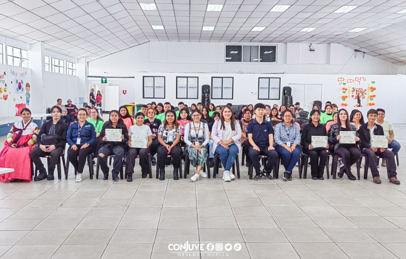 63 Jóvenes se gradúan de curso de idioma coreano. / Foto: Conjuve.