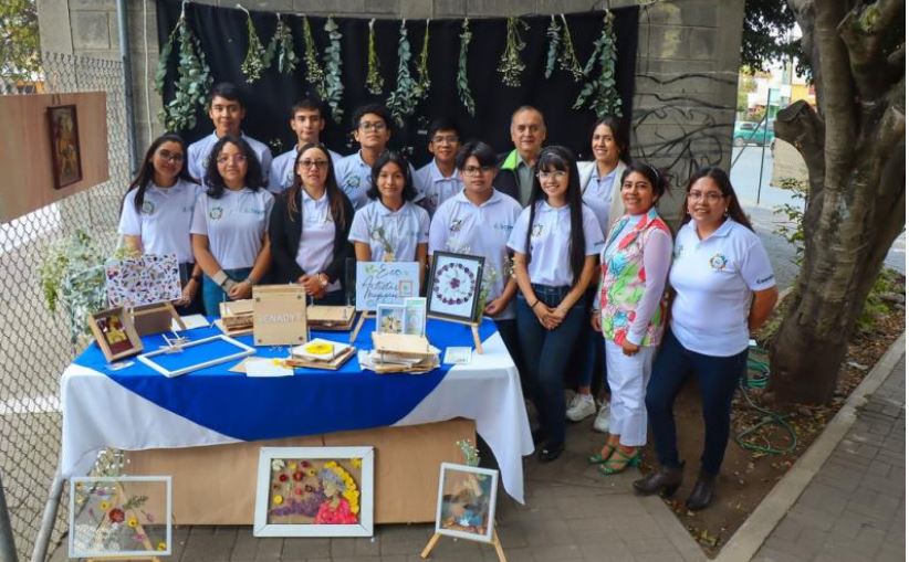 Promueven emprendimiento floral con estudiantes de Mixco