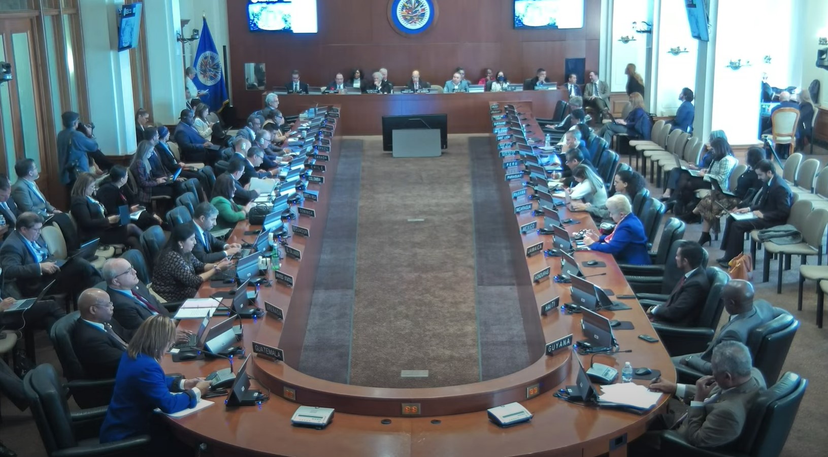 OEA: Gobierno de Guatemala reafirma compromiso con la democracia y alternancia del poder
