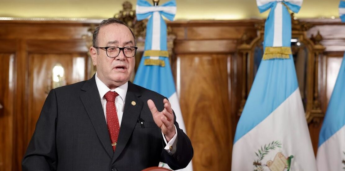 Presidente Alejandro Giammattei felicita al presidente electo de Ecuador Daniel Noboa