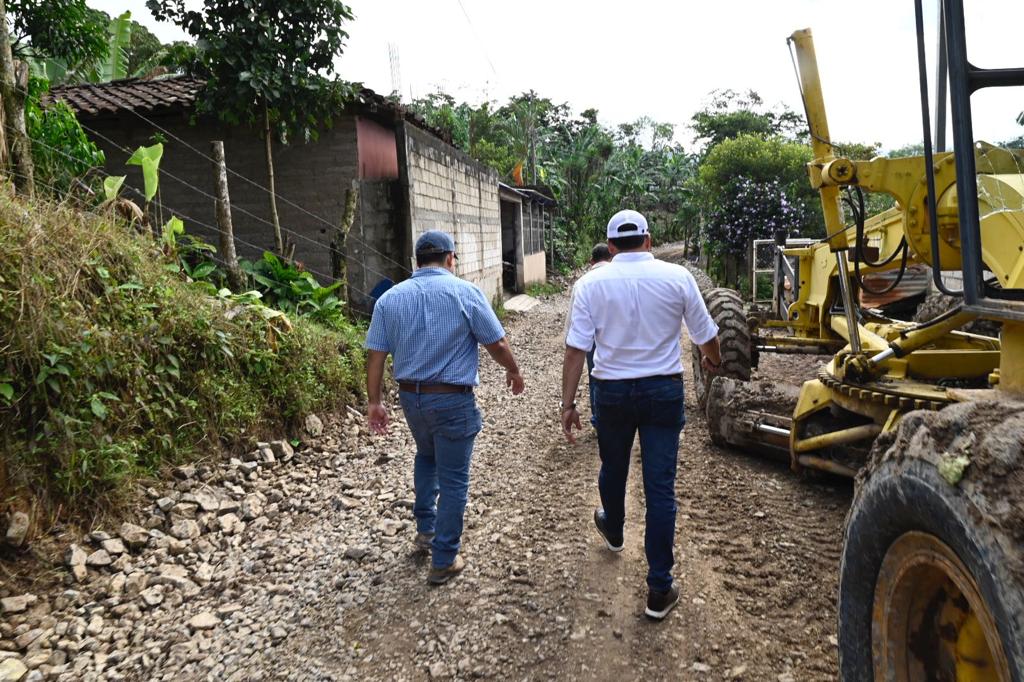 Más de mil 150 habitantes serán beneficiados con infraestructura vial en Esquipulas, Chiquimula