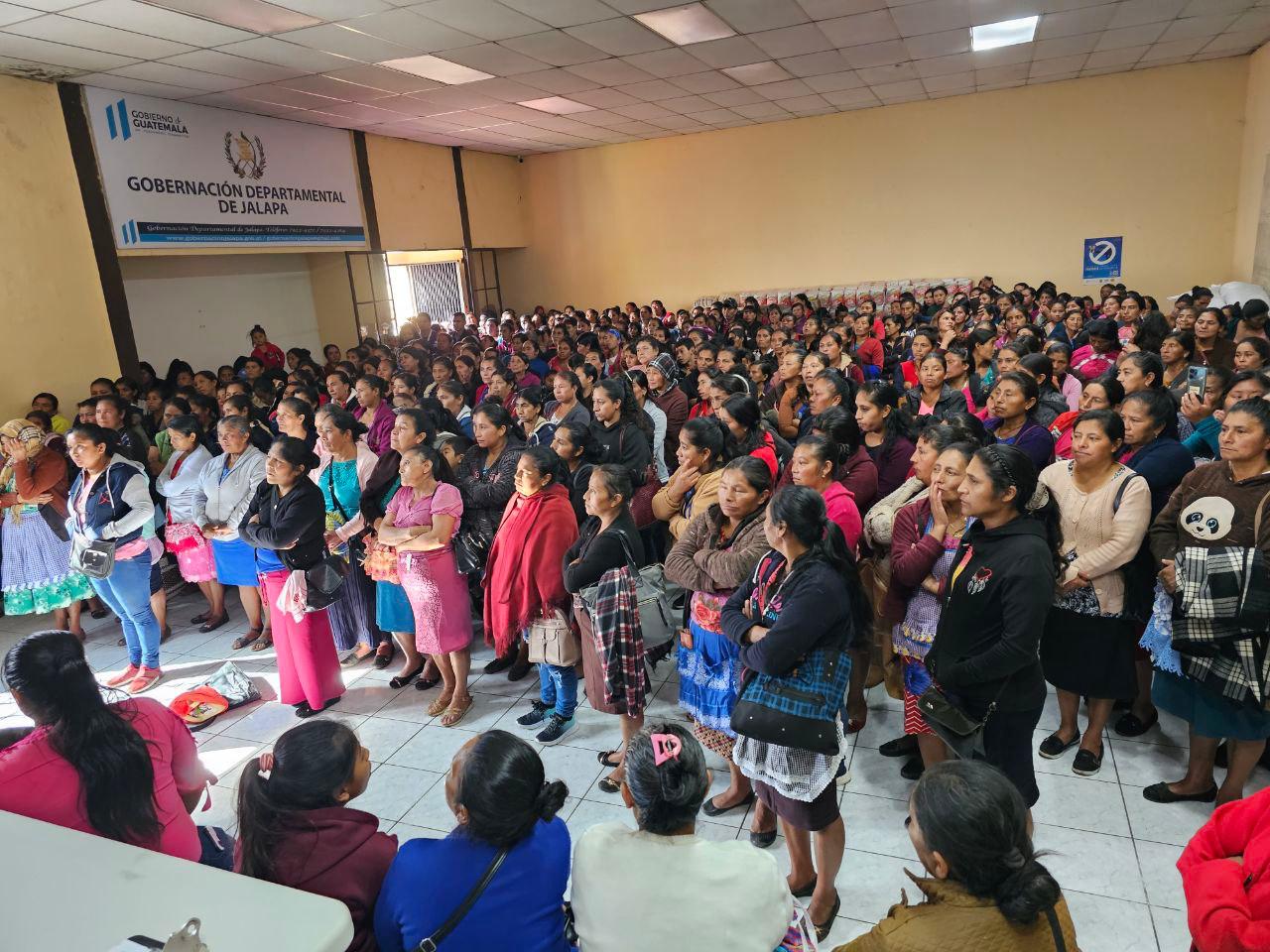 Más de mil 600 familias beneficiadas con transferencias monetarias condicionadas en Jalapa