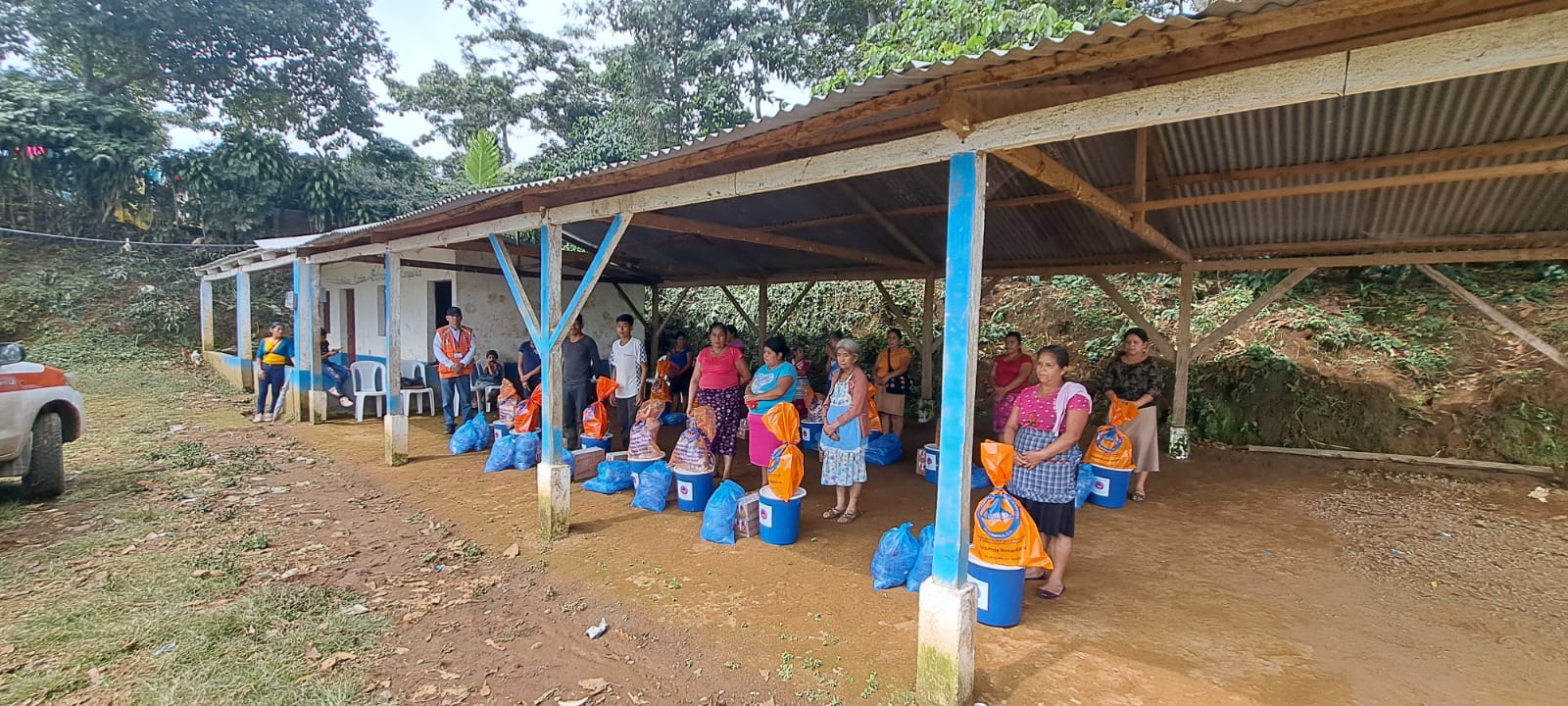 Asisten a familias de Ayutla, San Marcos, afectadas por inundaciones a consecuencia de lluvias