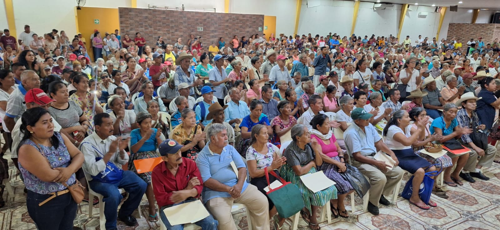 Suman mil 570 nuevos beneficiarios del Programa del Adulto Mayor en Suchitepéquez