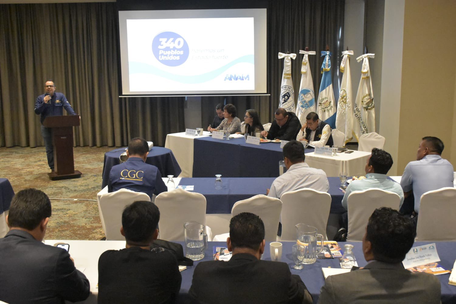 Alcaldes electos de Guatemala y Santa Rosa conocen Carta de Navegación