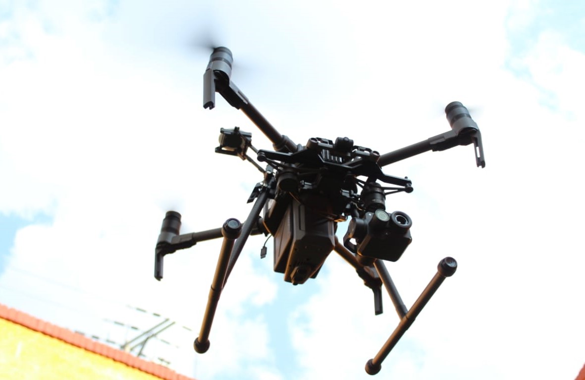 Científicos chinos desarrollan drones con “habilidades de comunicación humana”