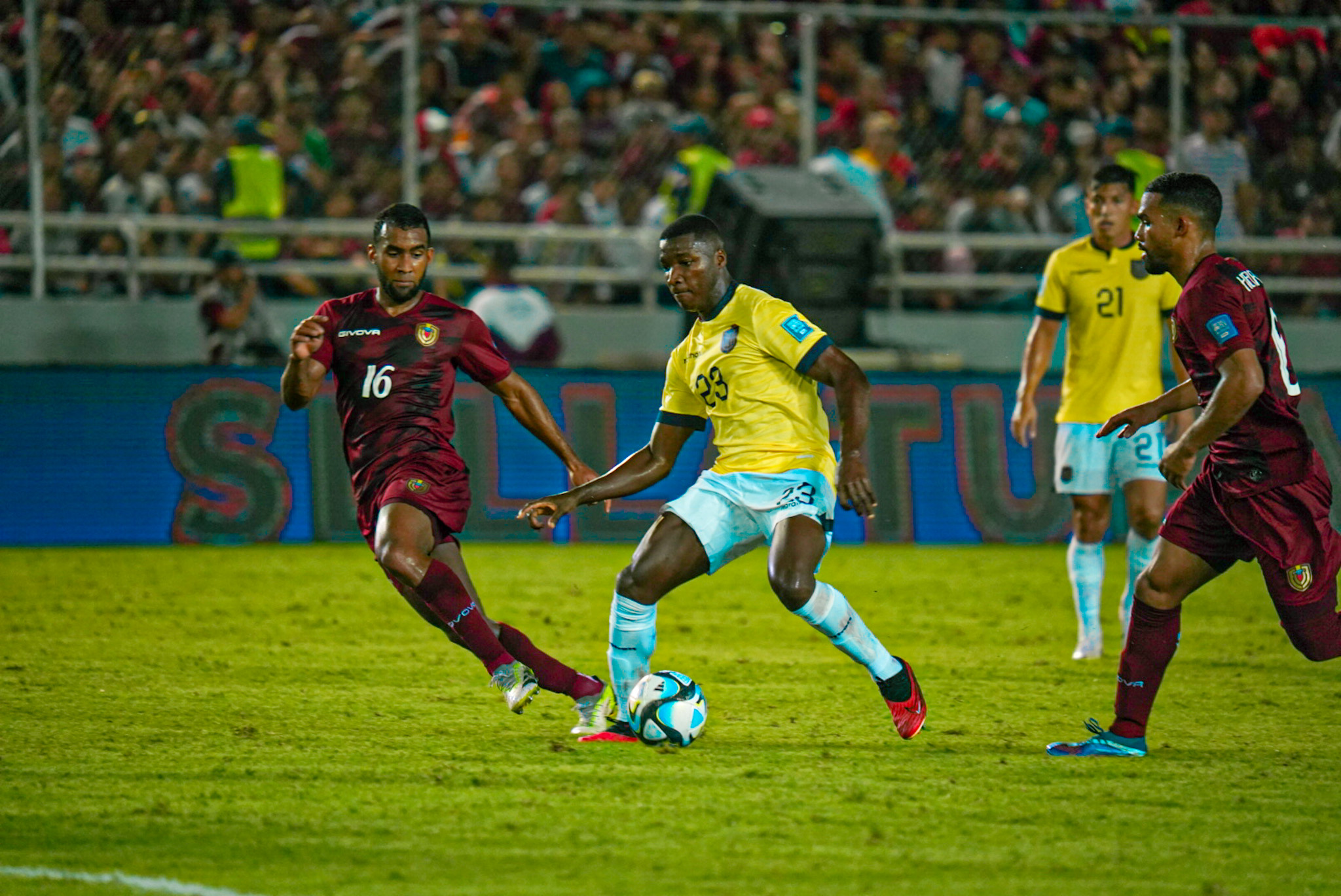Venezuela y Ecuador decepcionan con empate sin emociones