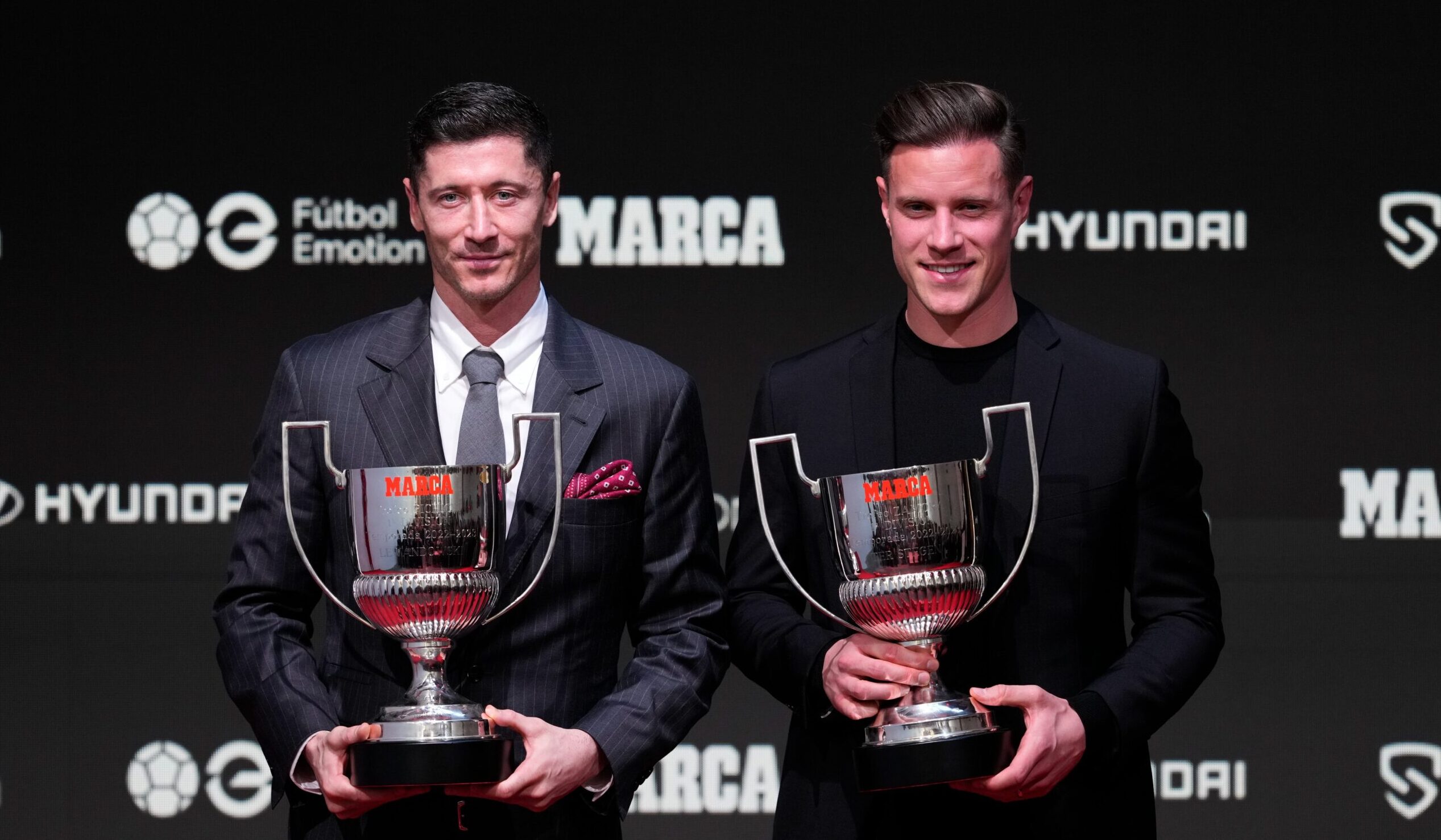 Lewandowski y Ter Stegen galardonados en los premios Marca 2023