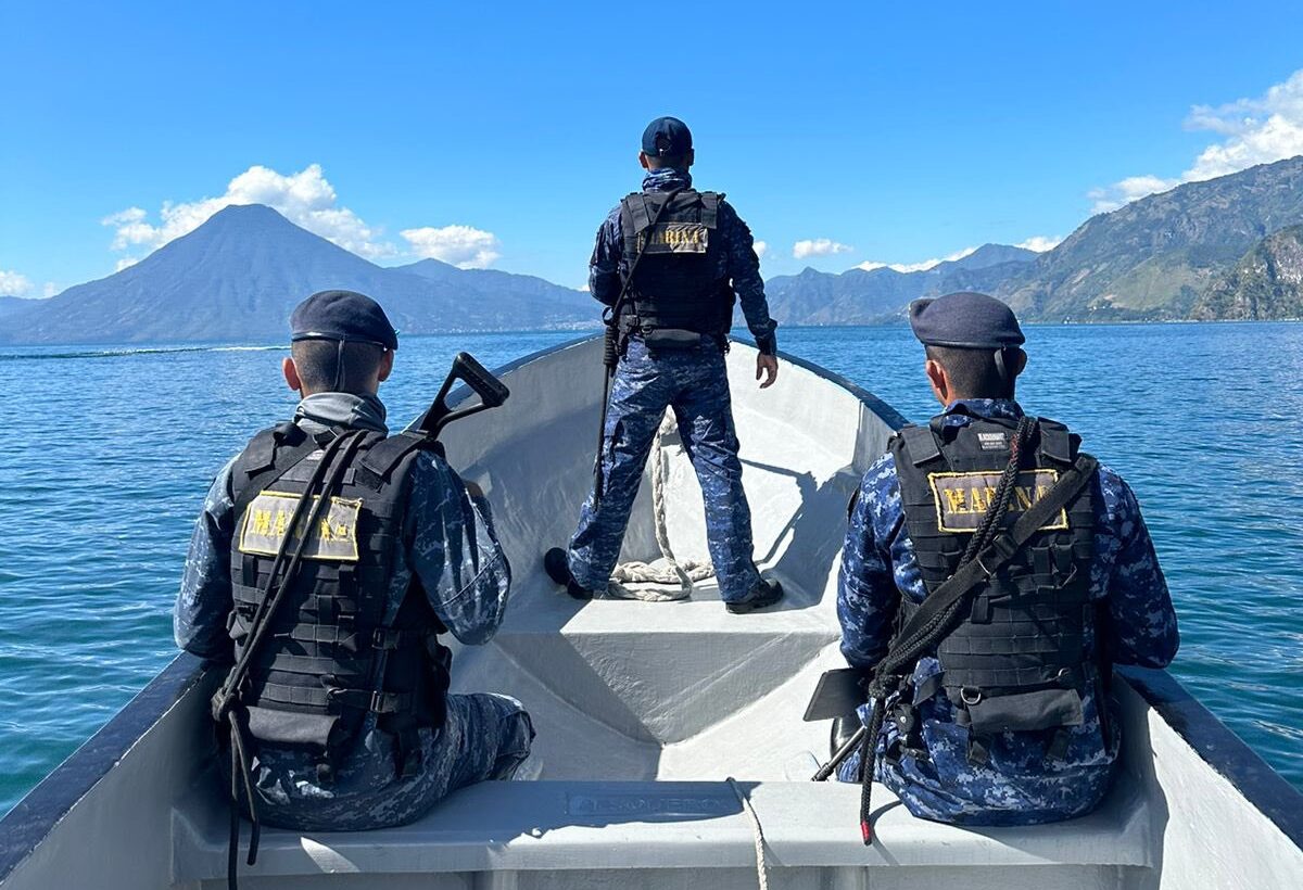 Ejército incrementa la seguridad en el lago de Atitlán