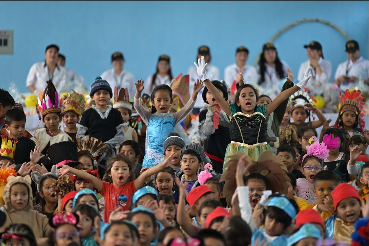 Niños de la escuela de Párvulos Ulises Rojas, Barrio San Antonio zona 6.