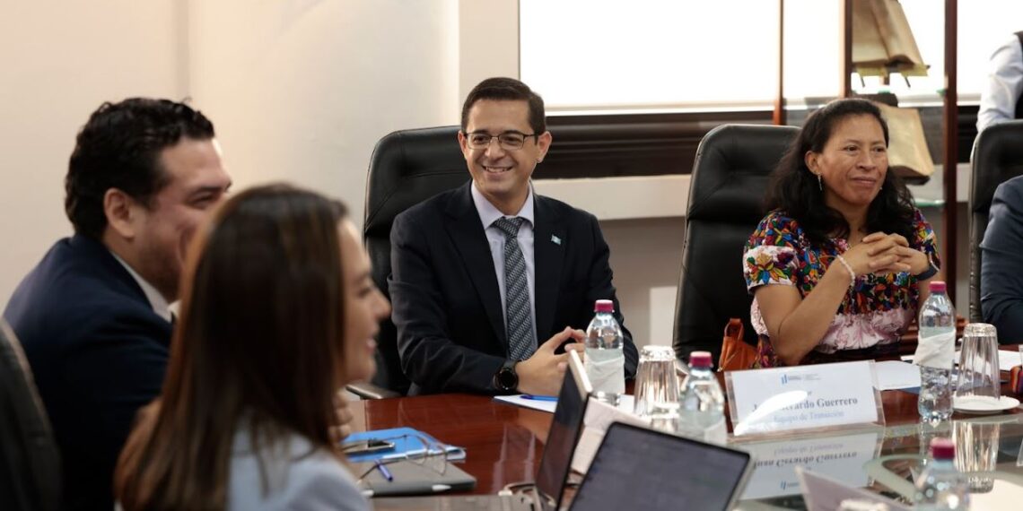 Suman 15 reuniones sectoriales en el proceso de transición