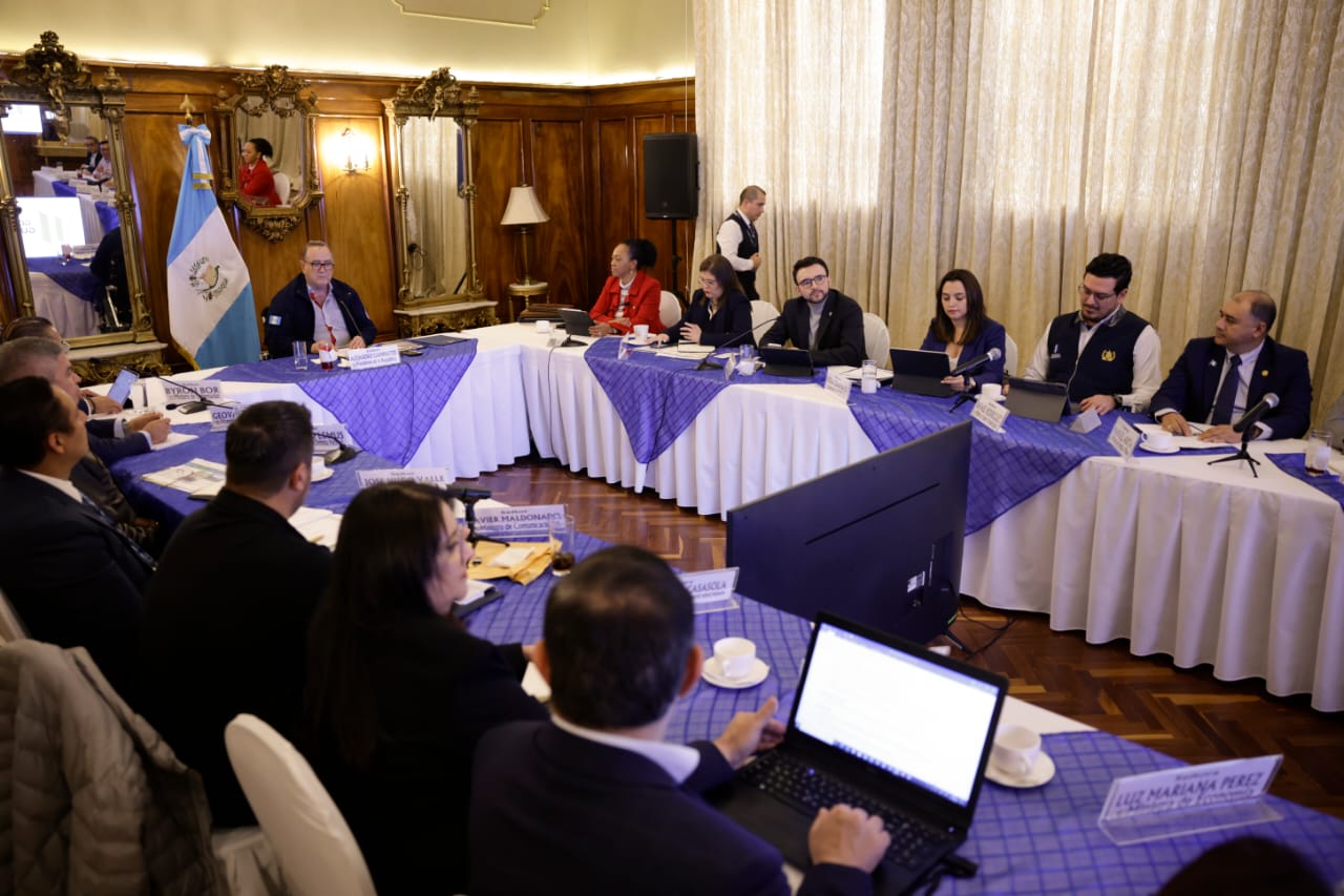 Presidente se reúne con Gabinete de Gobierno