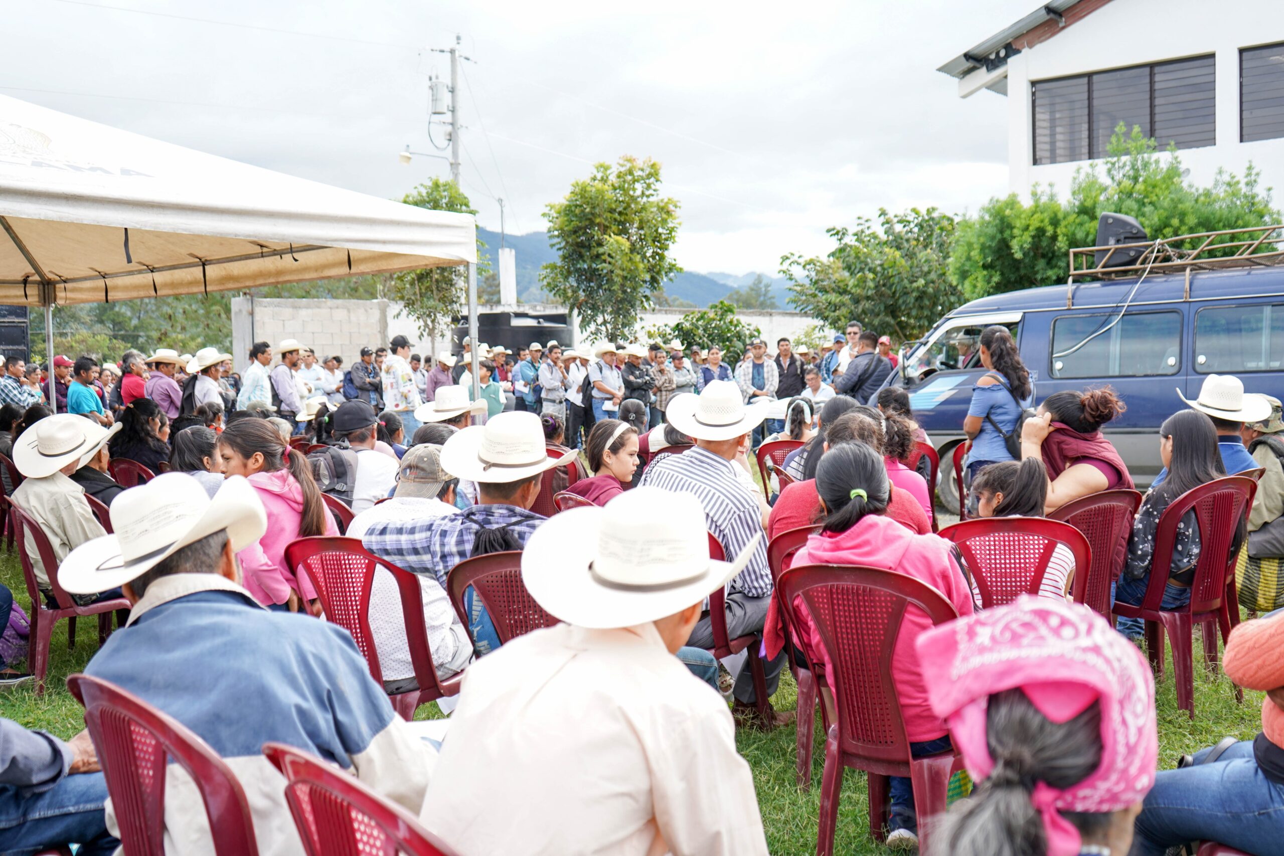 Supervisan entrega de 820 raciones de alimentos en Baja Verapaz