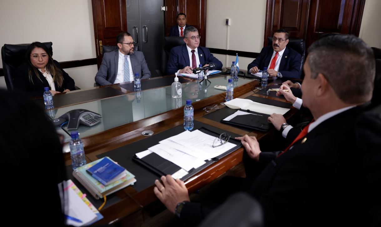 Secretaría Técnica del Consejo Nacional de Seguridad realiza reunión sectorial con representantes del binomio electo