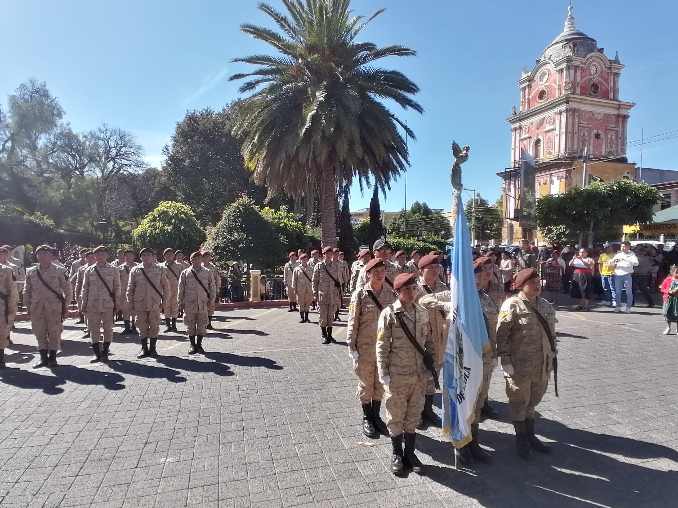Reservistas militares de Sololá, Quiché y Totonicapán concluyen formación