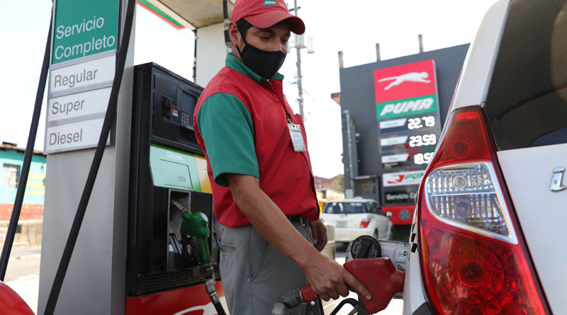 Impulsan medidas para favorecer a los consumidores de combustibles. / Foto: DCA.