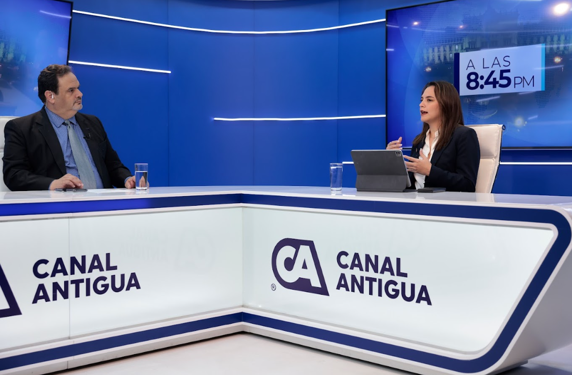 Secretaria Luz Keila Gramajo Vilchez en entrevista. / Foto: Gilber García.