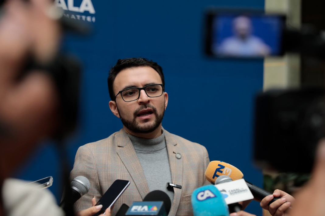 Secretario Kevin López Oliva. / Foto: Noé Pérez.