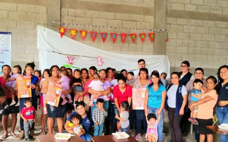 Madres de familia conocieron sobre buenas prácticas de alimentación. /Foto: SESAN
