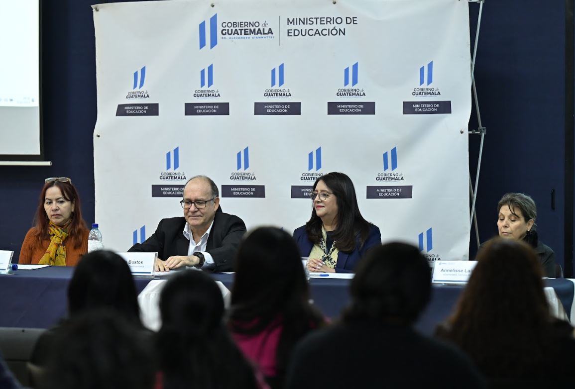 Capacitan a gestores educativos de los Cecodii