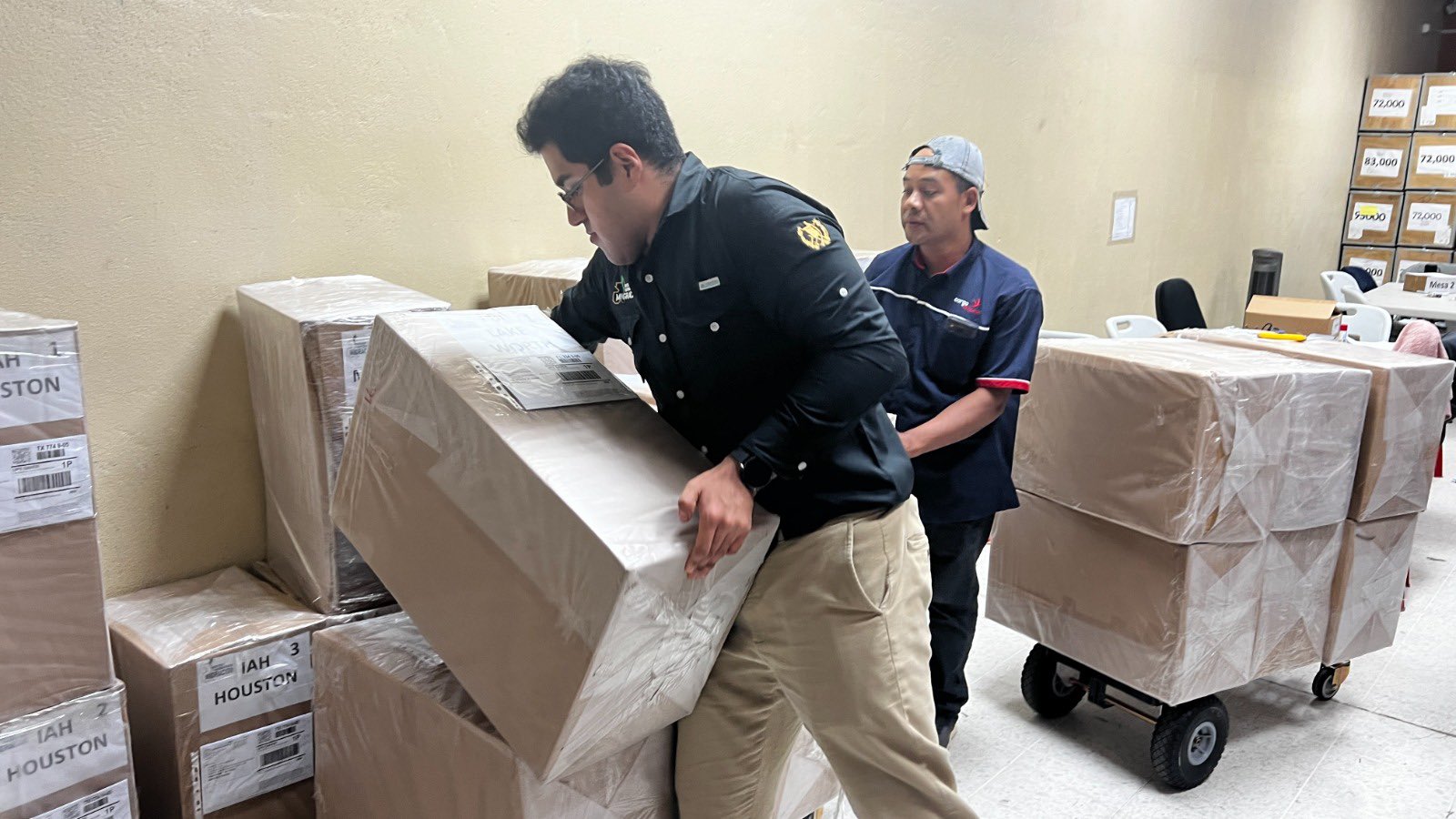 Envían 35 mil cartillas para emisión de pasaportes en Estados Unidos y España
