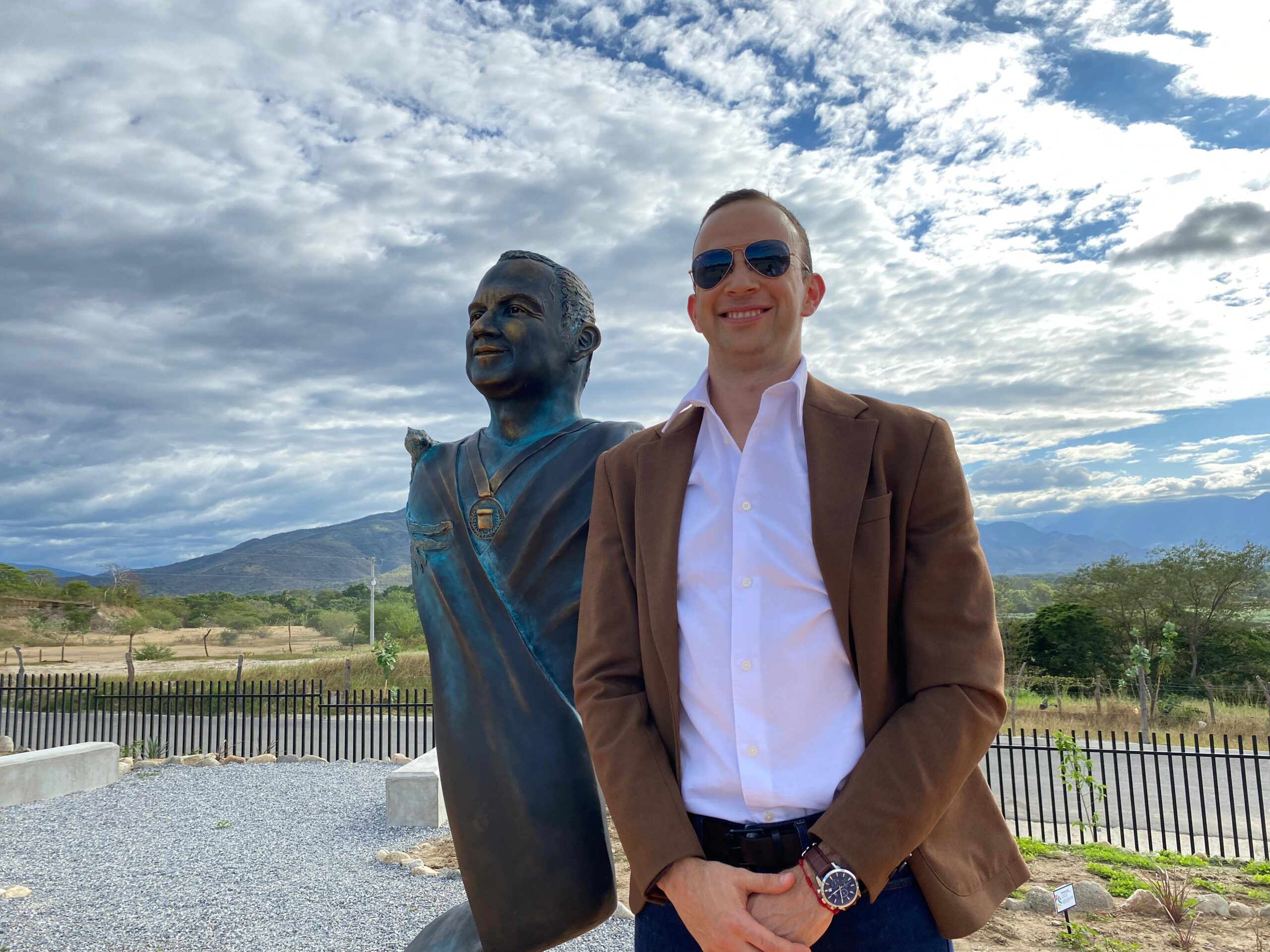Kevin Cordón visita el Parque de la Paz en Zacapa