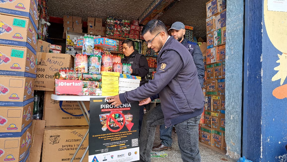 Desarrollan acciones para garantizar seguridad en ventas de pirotecnia 
