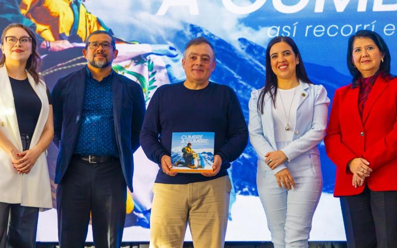 Inguat participa en presentación del libro “Cumbre a Cumbre” de Jaime Viñals