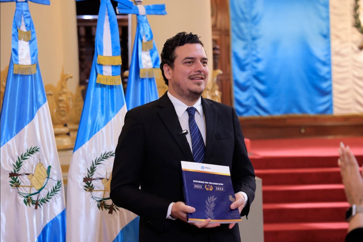 Ministro de Trabajo y Previsión Social, Rafael Rodríguez.